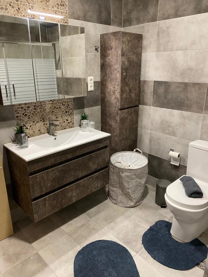 Olive Hill Apartment Karpofora Екстер'єр фото